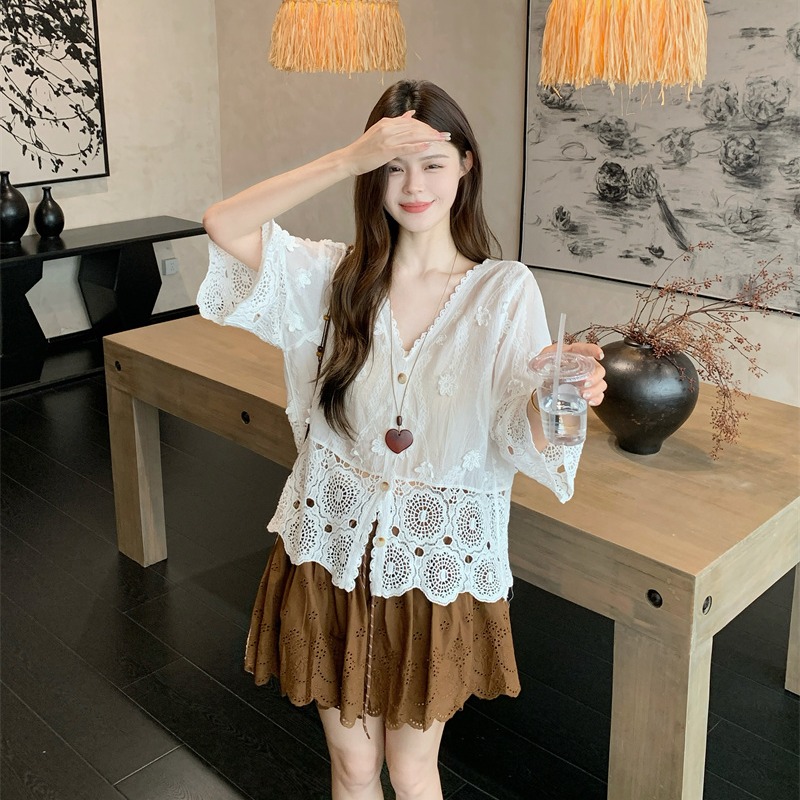 French Vintage Lace Hollow Out Loose Summer Beach Vacation Sun Protection Shirt - Image 5