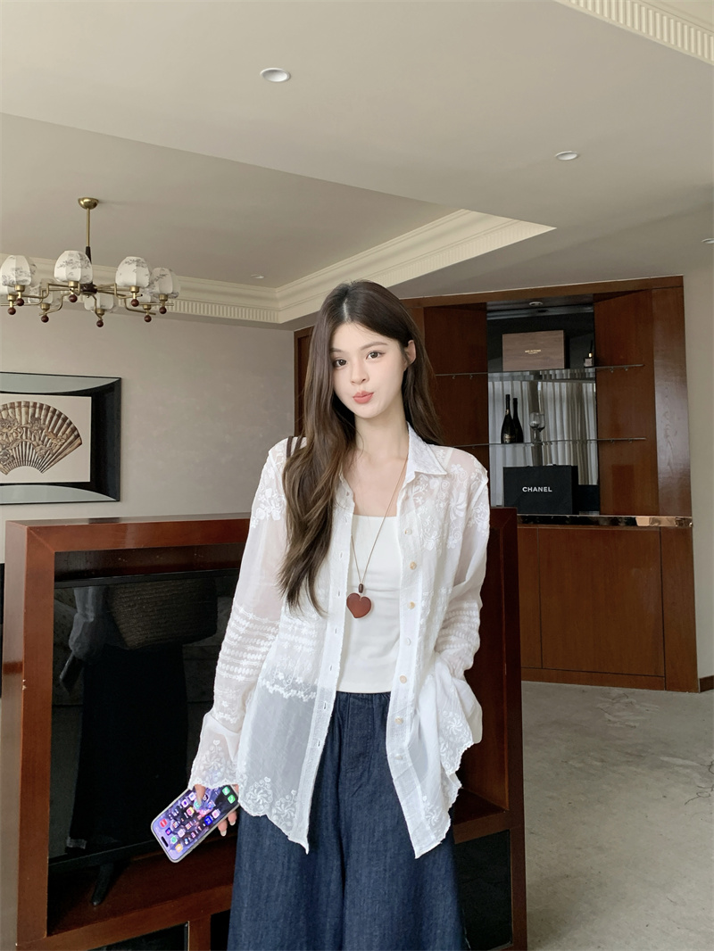2026 Summer White Lace Hollow Out Sheer Sun Protection Shirt Women Lightweight Loose Long Sleeve